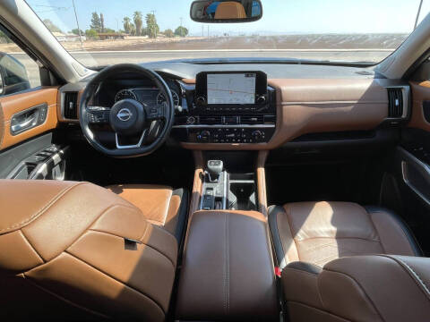 2022 Nissan Pathfinder Platinum