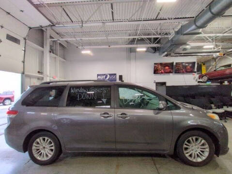 2011 Toyota Sienna XLE 8-Passenger