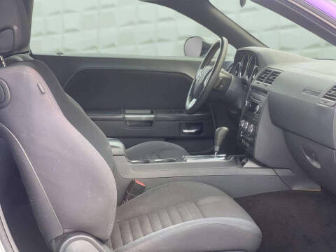 2014 Dodge Challenger SXT