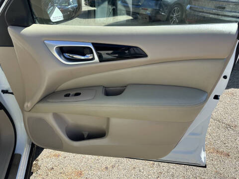 2015 Nissan Pathfinder S