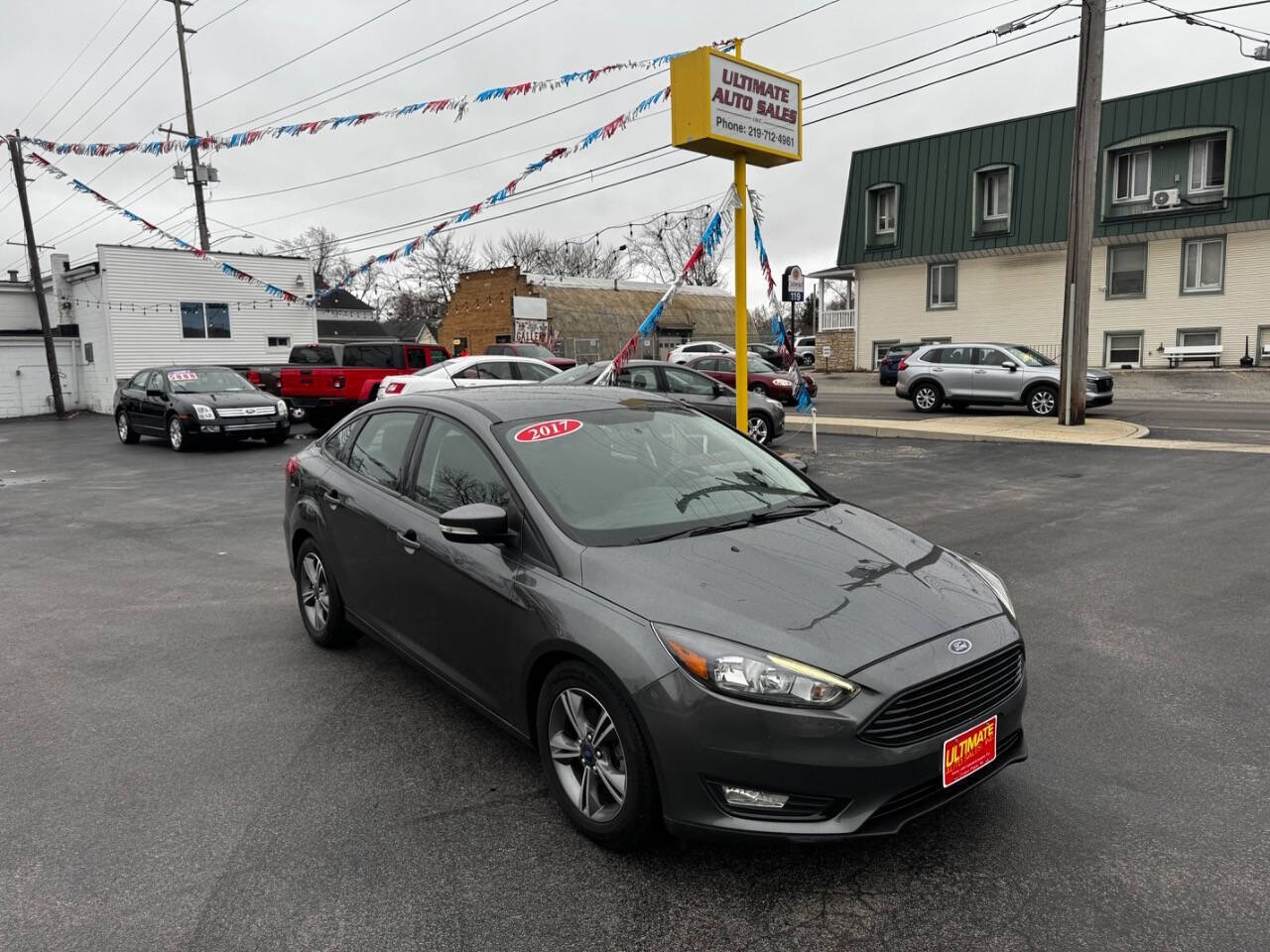 Black 2017 Ford Focus SE SE 4dr Sedan 1