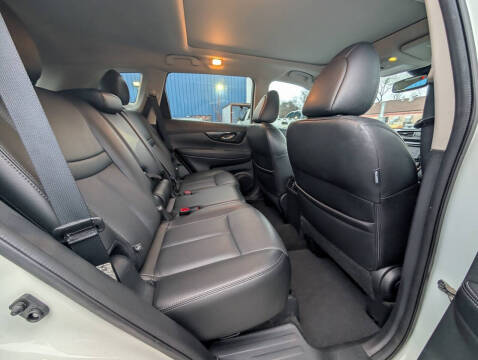 2017 Nissan Rogue SL