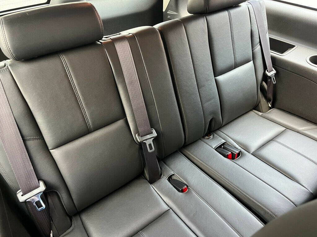 2013 Chevrolet Suburban 33
