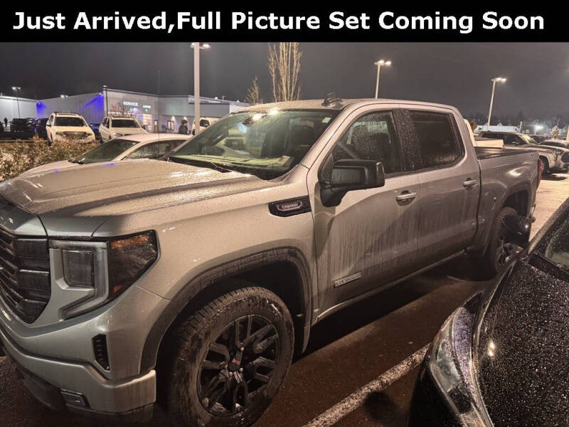 2025 GMC Sierra 1500 Elevation Standard