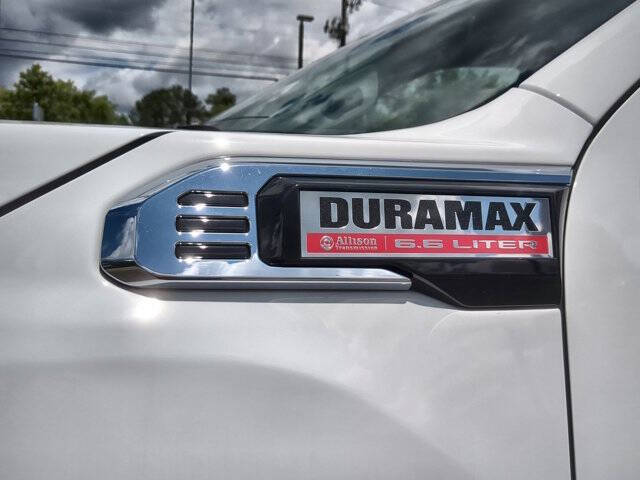 2025 GMC Sierra 3500HD CC Pro