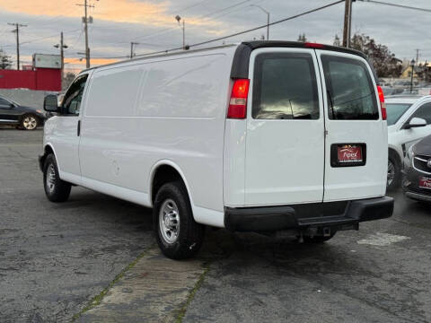 2016 Chevrolet Express 2500