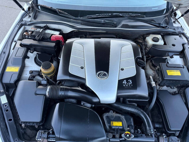2004 Lexus SC 430