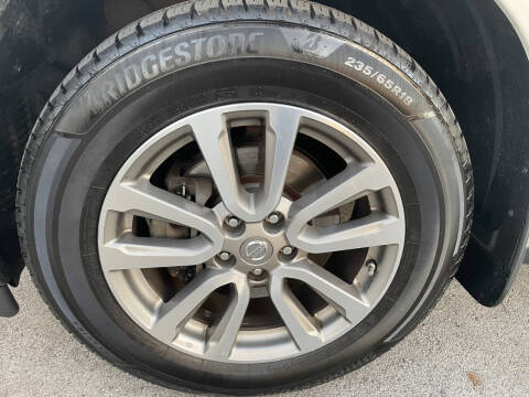 2016 Nissan Pathfinder SV