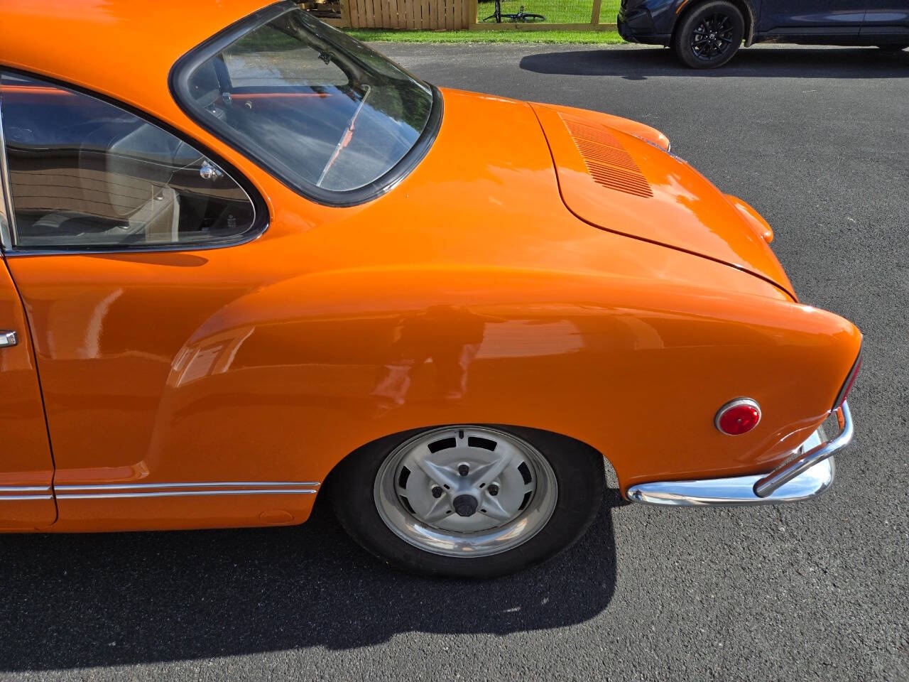 1969 Volkswagen Karmann Ghia 10