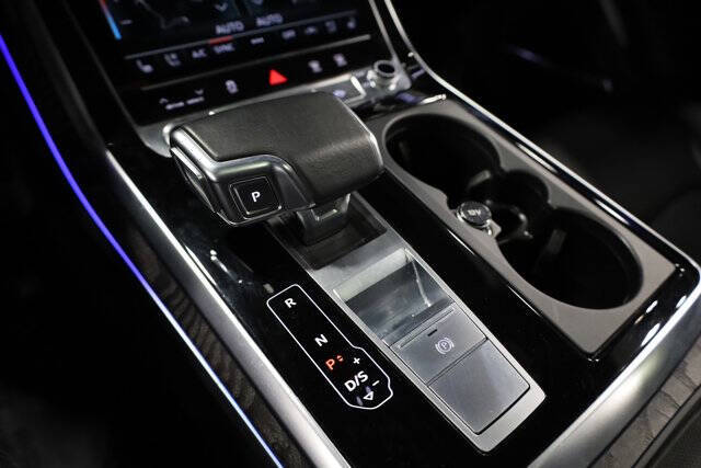 2021 Audi Q8 quattro Prestige 55 TFSI