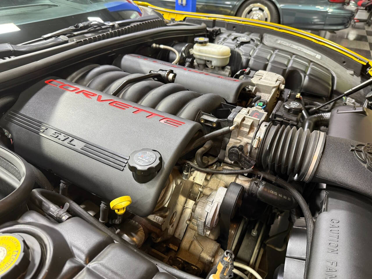 2004 Chevrolet Corvette 76