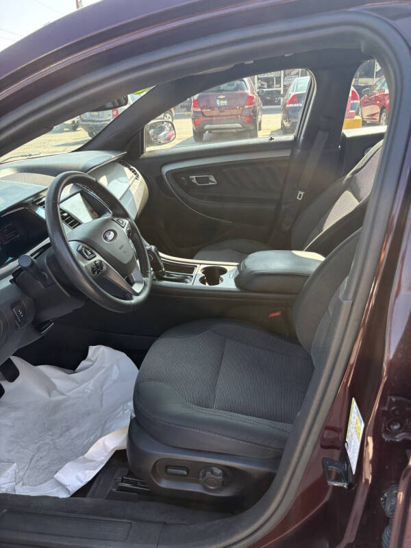 2018 Ford Taurus SEL