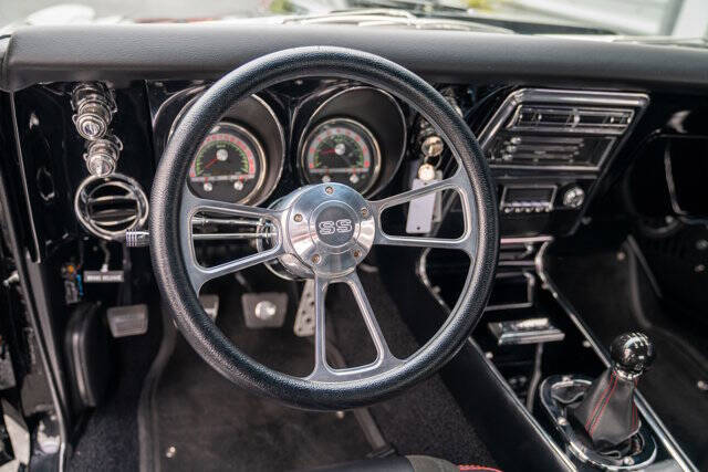 1967 Chevrolet Camaro 19
