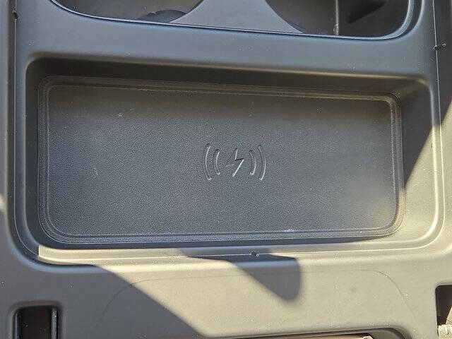 2024 Land Rover Defender 110 P400 X-Dynamic SE