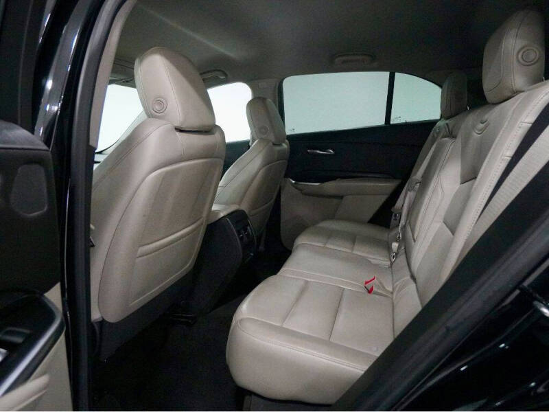 2020 Cadillac XT4 Premium Luxury