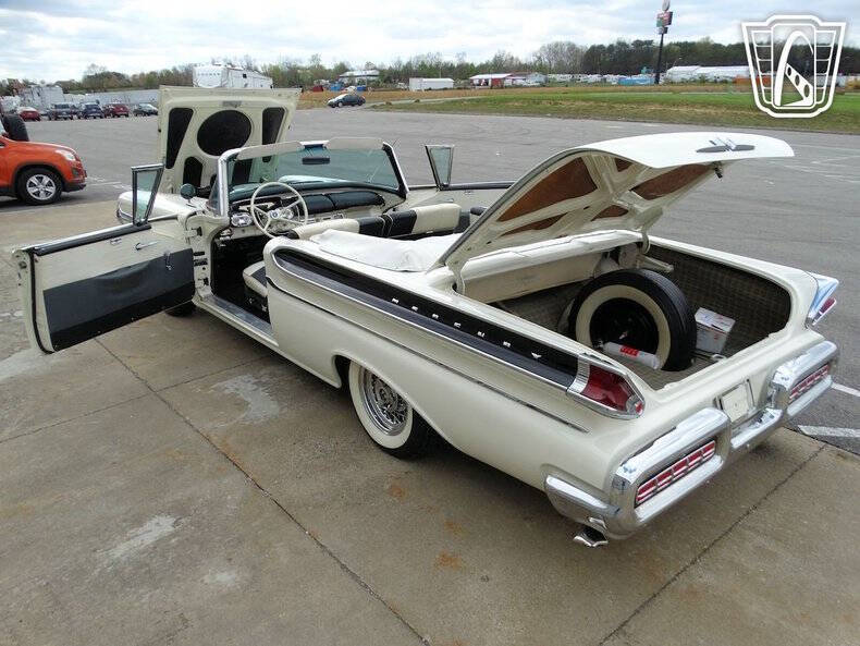 1957 Mercury Monterey