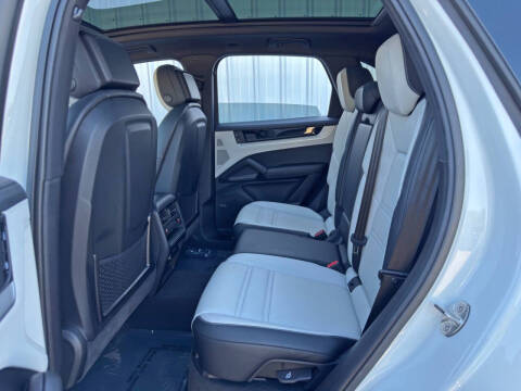 2024 Porsche Cayenne E-Hybrid