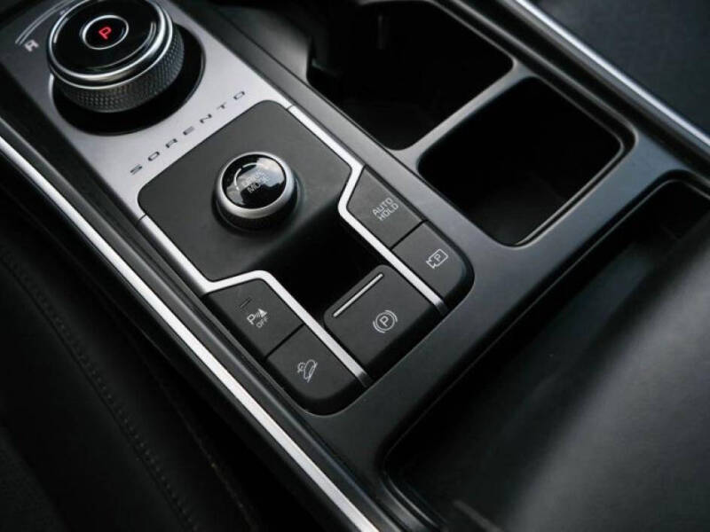 2022 Kia Sorento Hybrid S