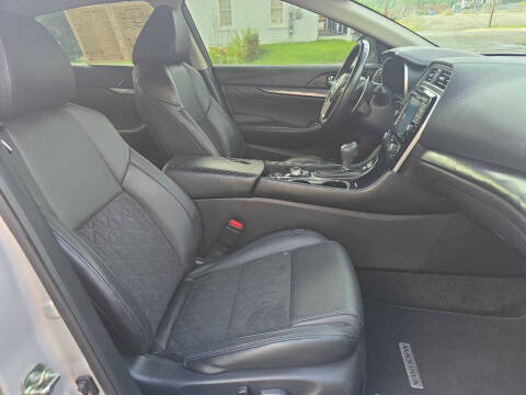 2017 Nissan Maxima 3.5 SR