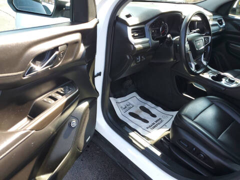 2023 GMC Acadia SLT