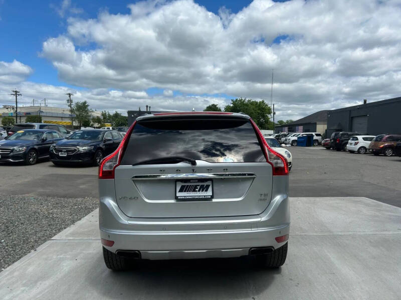 2016 Volvo XC60 T5 Premier