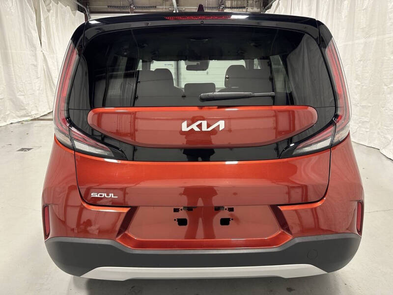 2024 Kia Soul LX