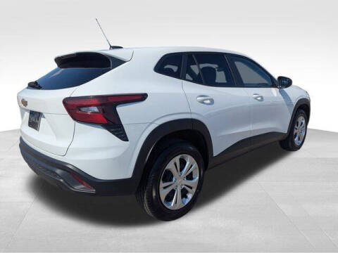 2025 Chevrolet Trax LS