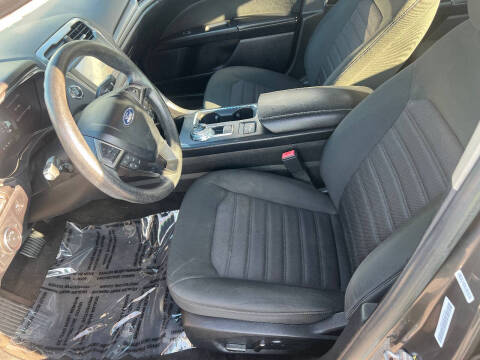 2020 Ford Fusion SE
