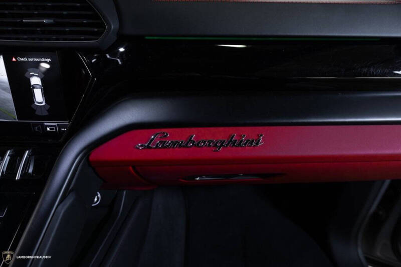 2023 Lamborghini Urus S