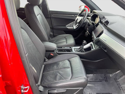 2019 Audi Q3 quattro Premium 45 TFSI