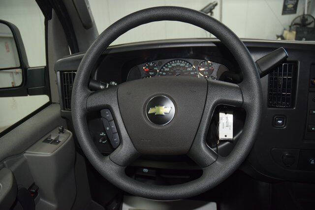 2025 Chevrolet Express 2500
