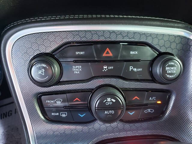 2016 Dodge Challenger R/T Plus