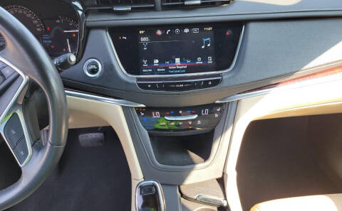 2017 Cadillac XT5 Premium Luxury