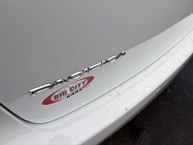 2022 Chrysler Pacifica Hybrid Touring L