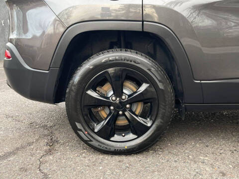 2016 Jeep Cherokee Sport Altitude