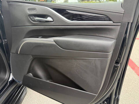 2023 Cadillac Escalade Sport