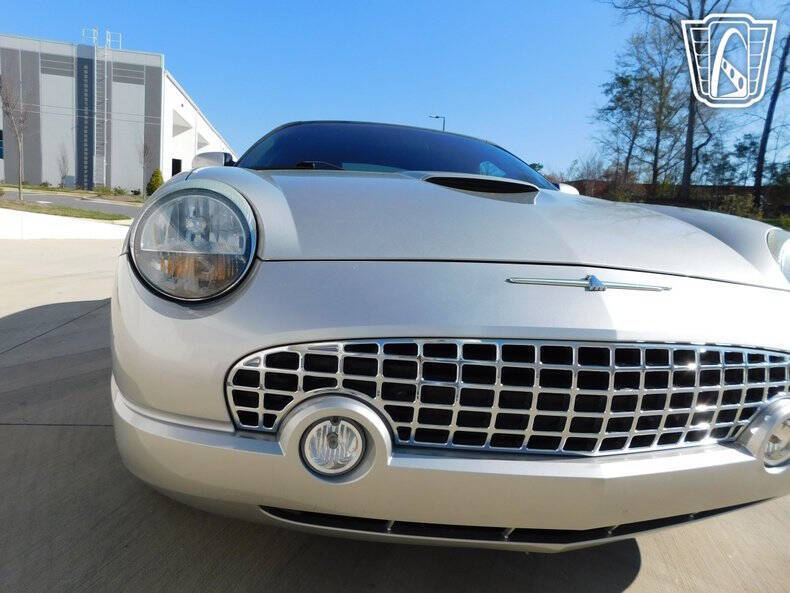 2004 Ford Thunderbird Deluxe