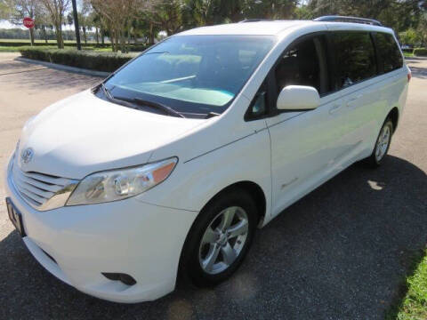 2016 Toyota Sienna LE Mobility 7-Passenger