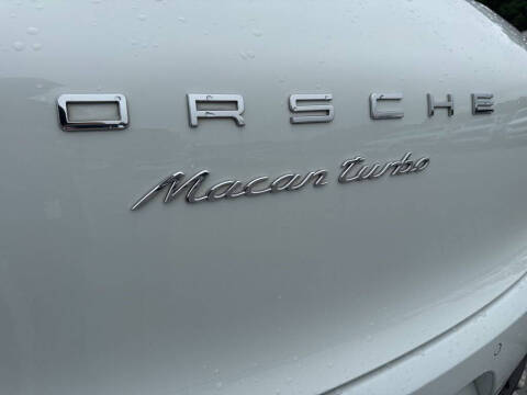 2017 Porsche Macan