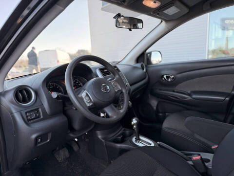 2014 Nissan Versa 1.6 SV