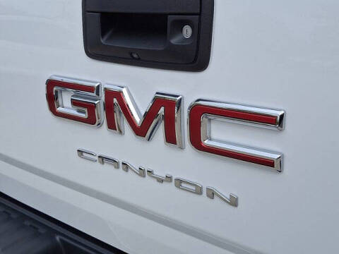 2022 GMC Canyon Elevation Standard