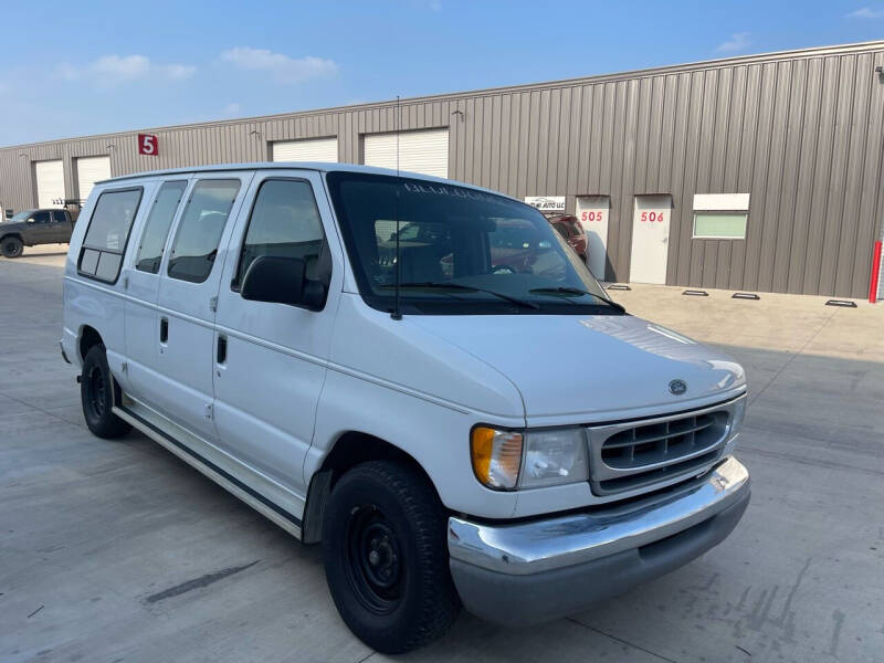 2001 Ford E-Series for sale at Hatimi Auto LLC in Buda TX