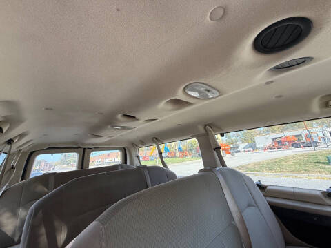 2009 Ford E-Series E-350 SD XLT