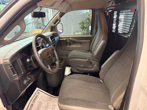 2024 GMC Savana 2500
