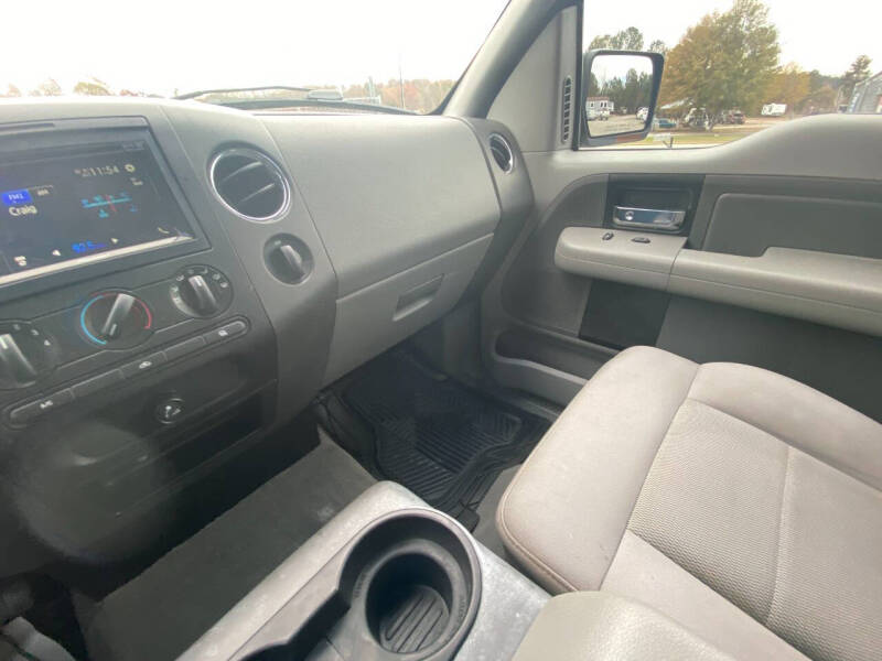 2006 Ford F-150 XL photo 11