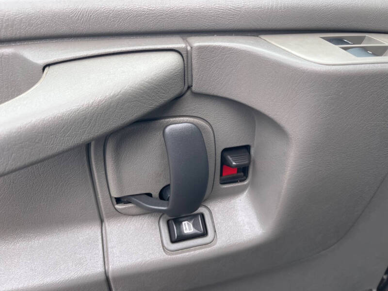 2015 Chevrolet Express LS 2500