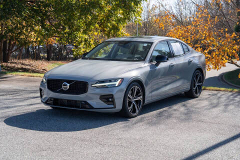 2024 Volvo S60 B5 Core Dark Theme