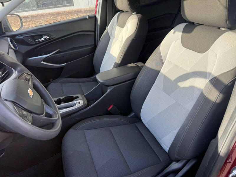 2025 Chevrolet Trax LS