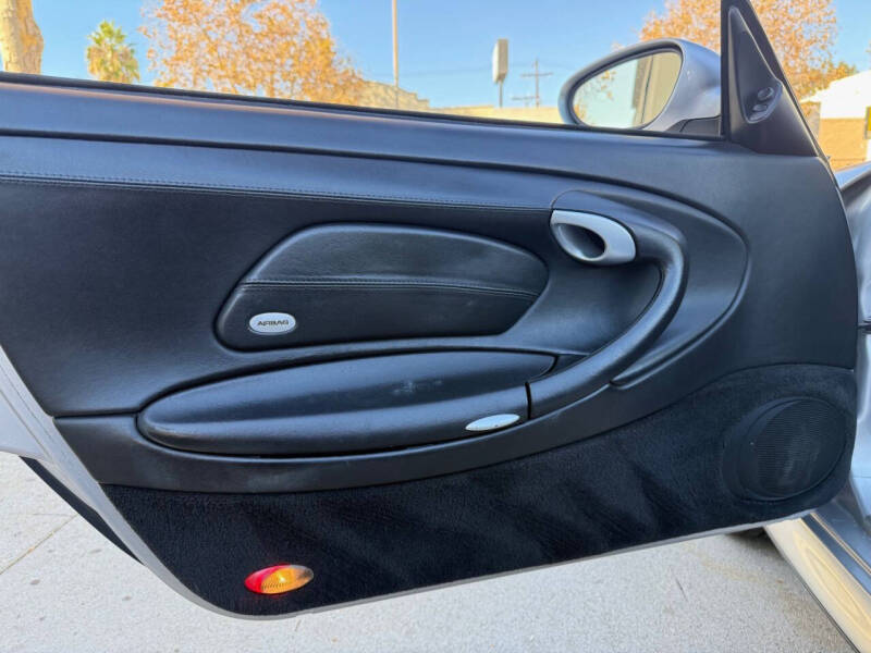 2004 Porsche 911 Carrera 4S