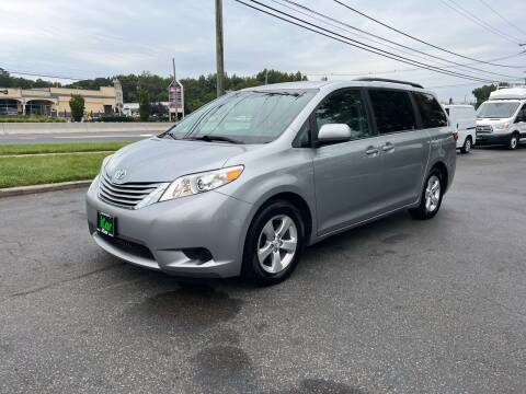 2017 Toyota Sienna for sale at iCar Auto Sales in Howell NJ